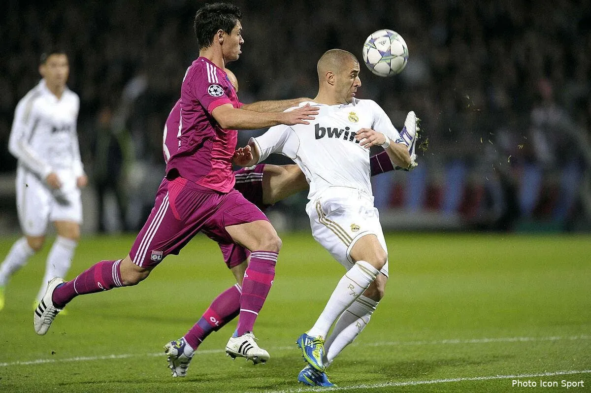 benzema a toujours le coeur a l ol iconsport ppp 021111 05 0362073