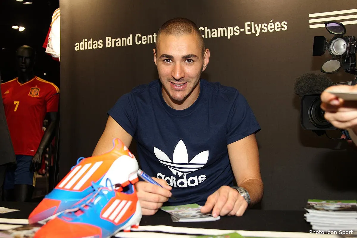 benzema demande un peu d amour iconsport vis 220512 44 0535534