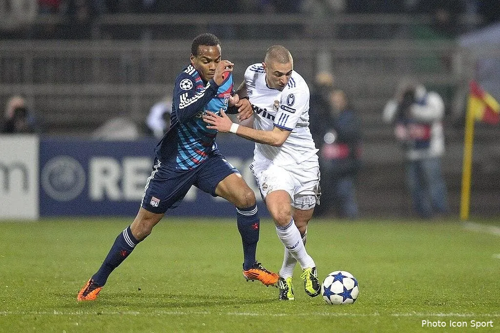 benzema et l ol ca va chambre par sms 68550 16657