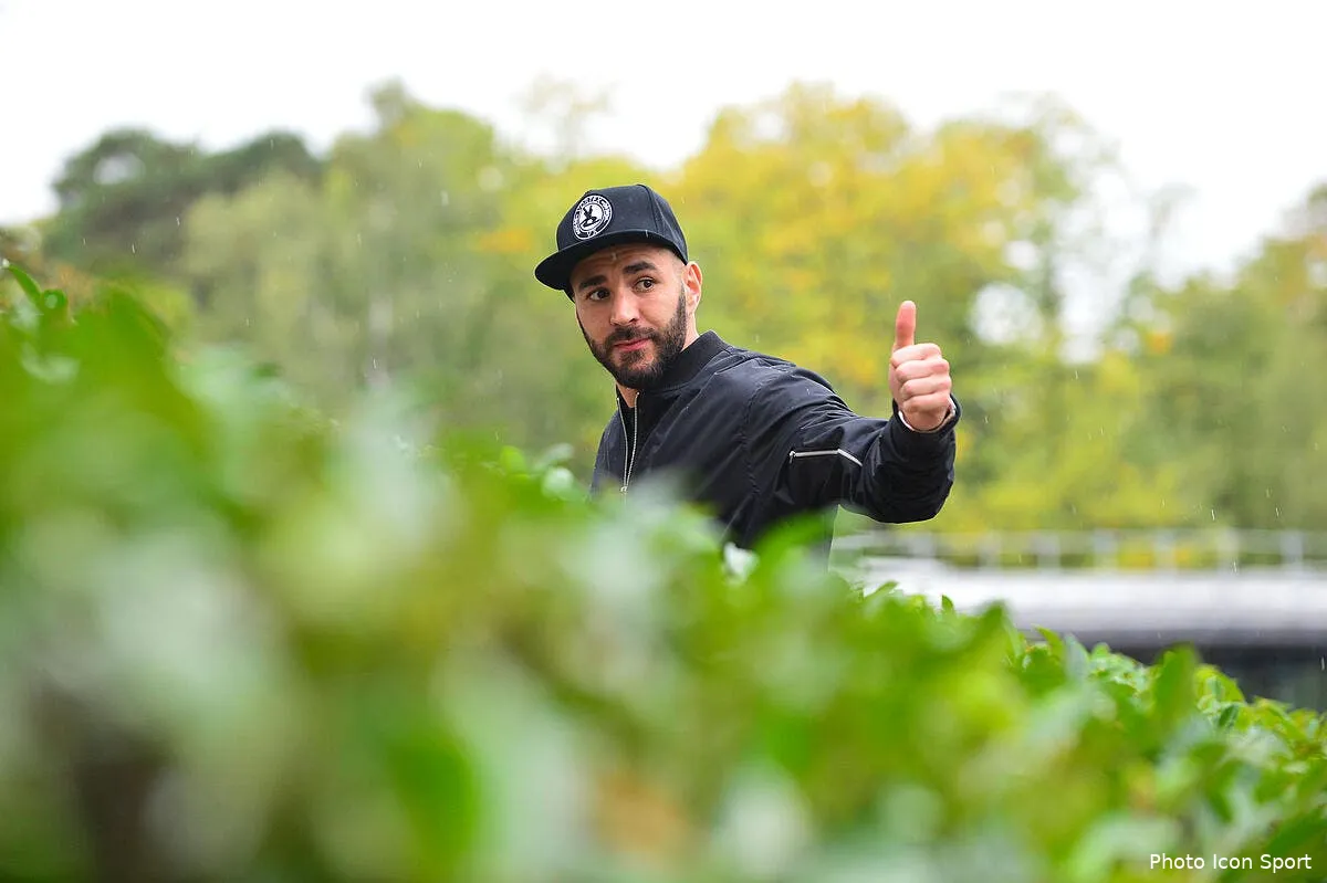 benzema passe la nuit en garde a vue et risque une mise en examen iconsport win 051015 01 26124729