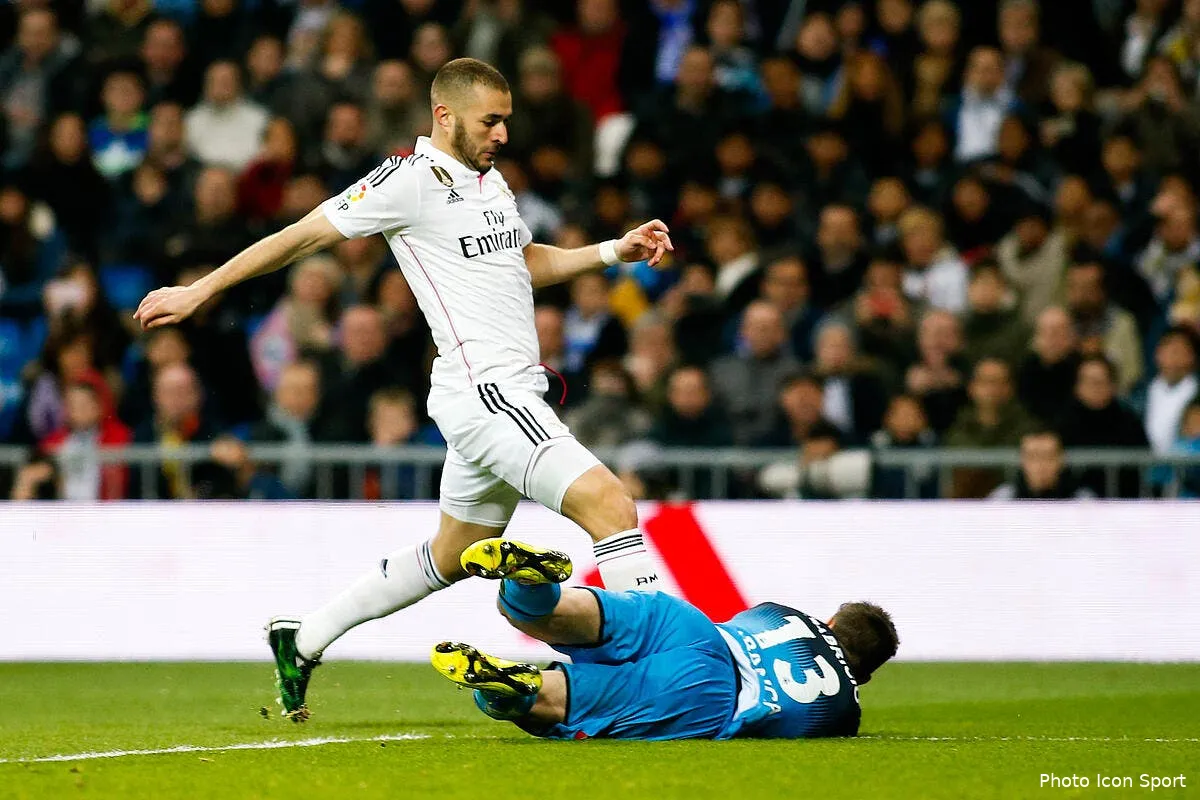 benzema raye ronaldo des tablettes au real iconsport mar 140215 01 04104363