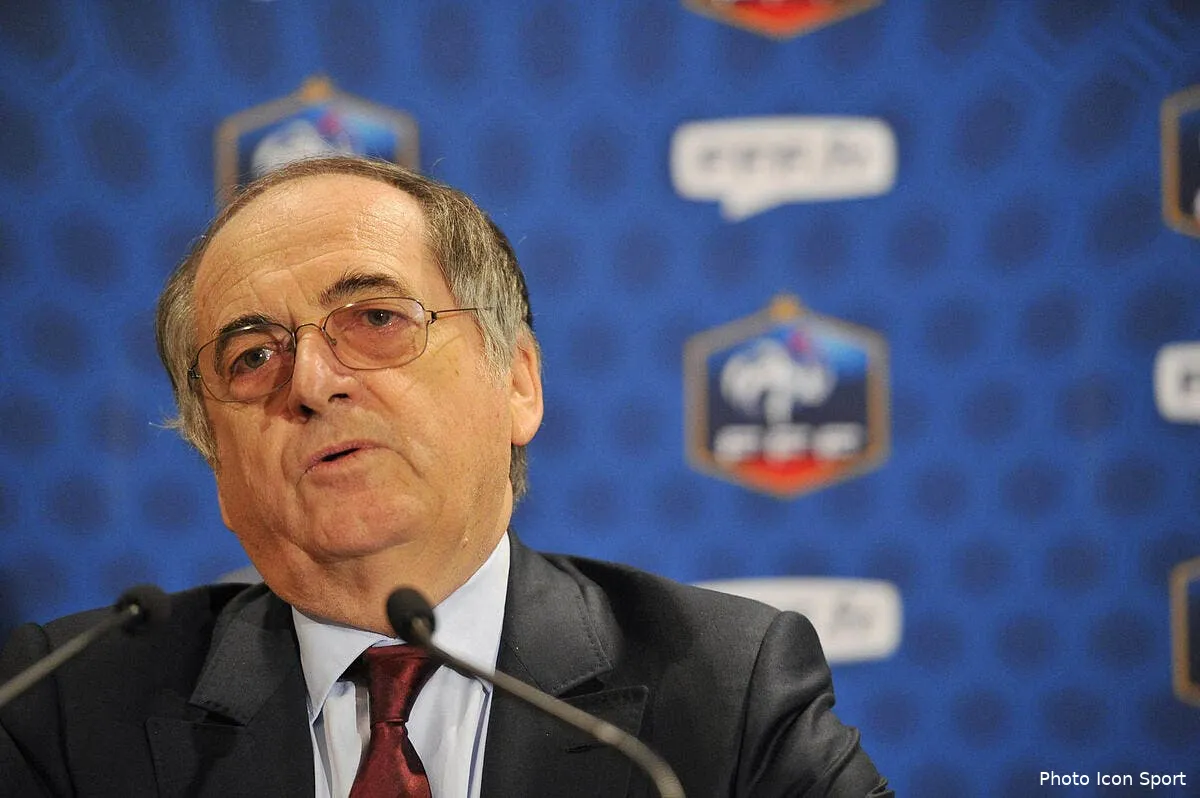 benzema se fait tailler aussi par le patron de la fff iconsport noe 151212 01 2265021