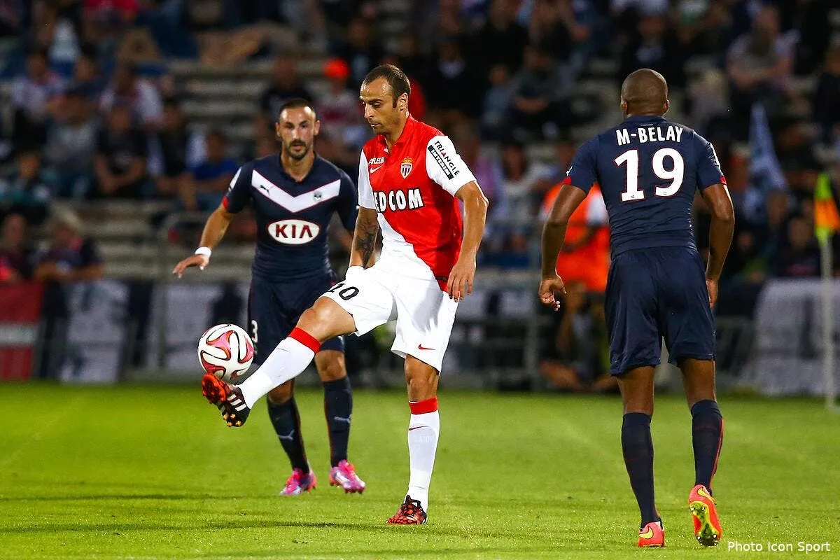berbatov refuse la concurrence avec falcao a monaco berbatov 490293