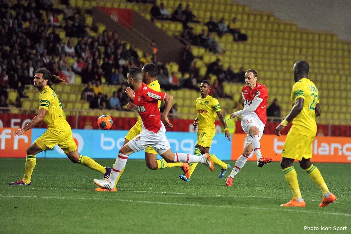 berbatov vote monaco mais ne sera pas chomeur au mercato iconsport nsj 060414 14 1580287