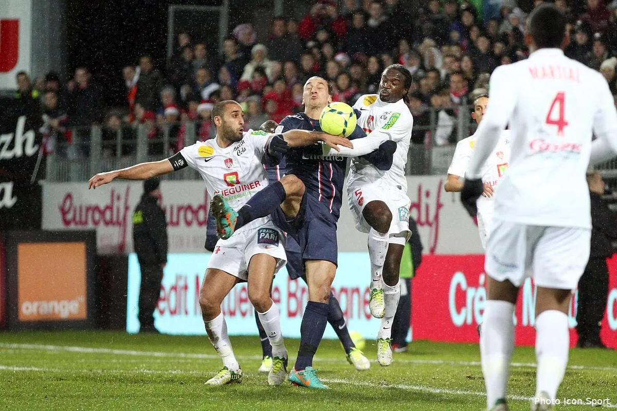 bernard mendy de retour au psg c est une blague iconsport ker 211212 01 1075735
