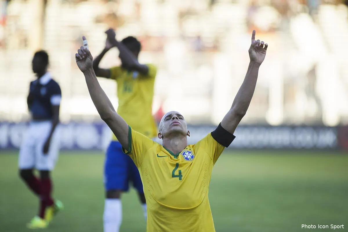 bielase entretient le gros flou autour de doria a l om iconsport guy 010614 99 4592691