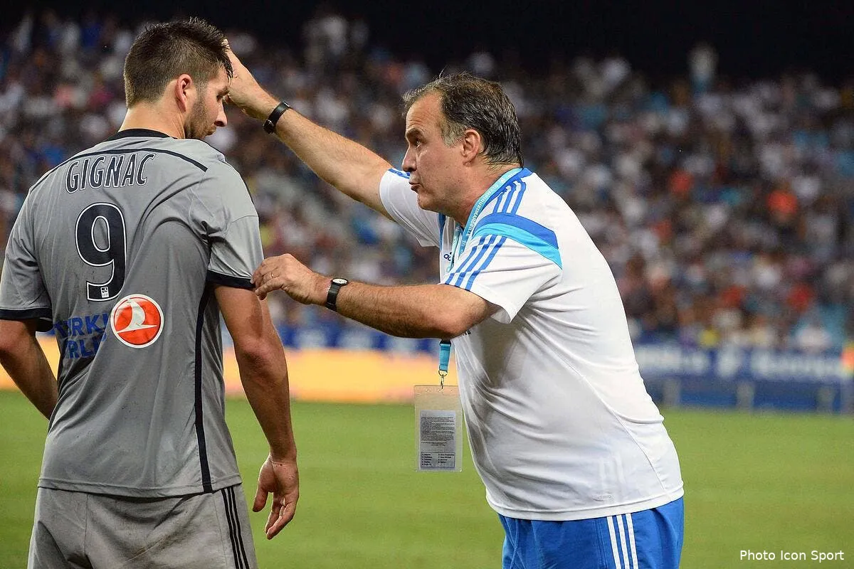 bielsa defend gignac en le comparant a cristiano ronaldo gignac bielsa 197363