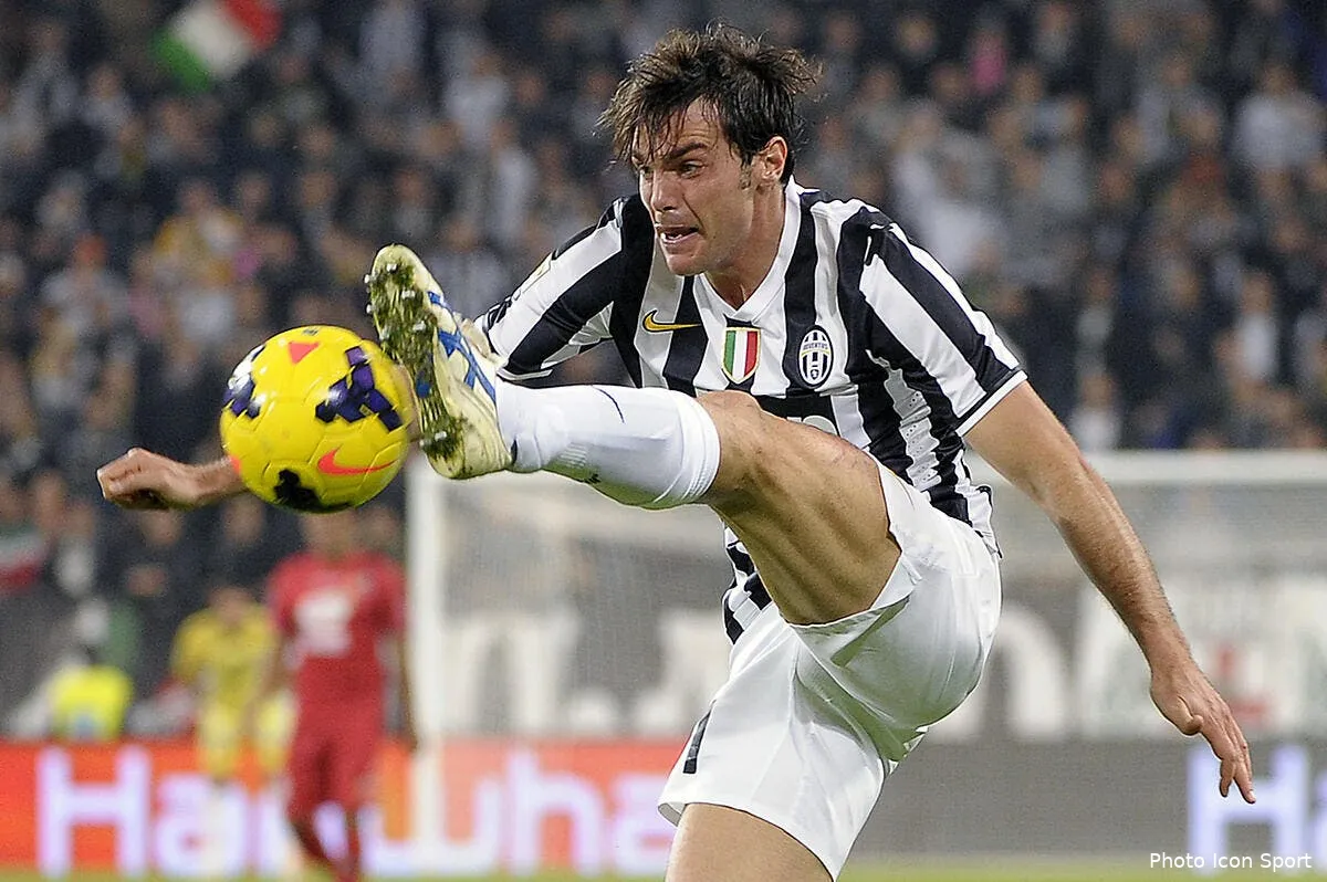 bielsa veut un defenseur de la juventus pour l om de ceglie100603