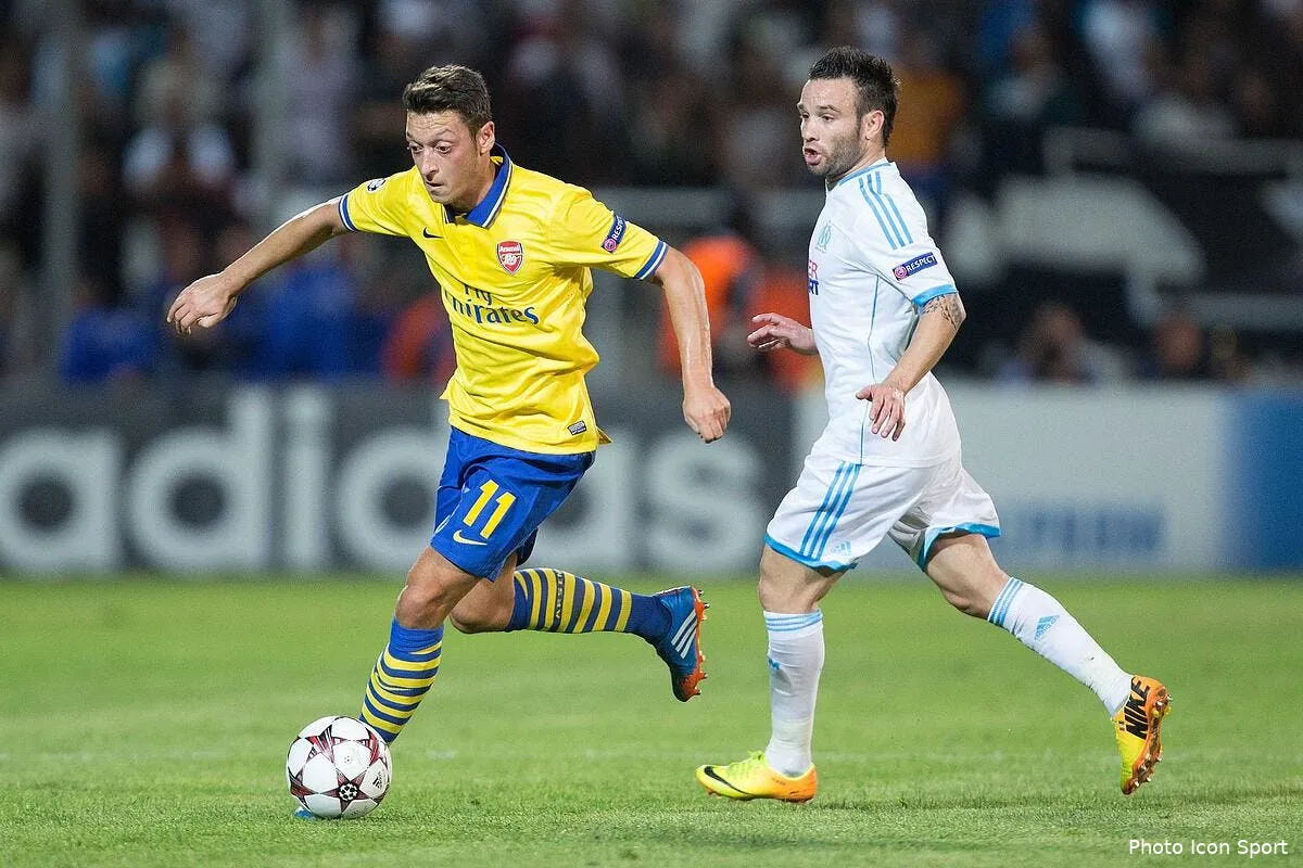 blanc confirme l approche du psg pour ozil ozil 265841