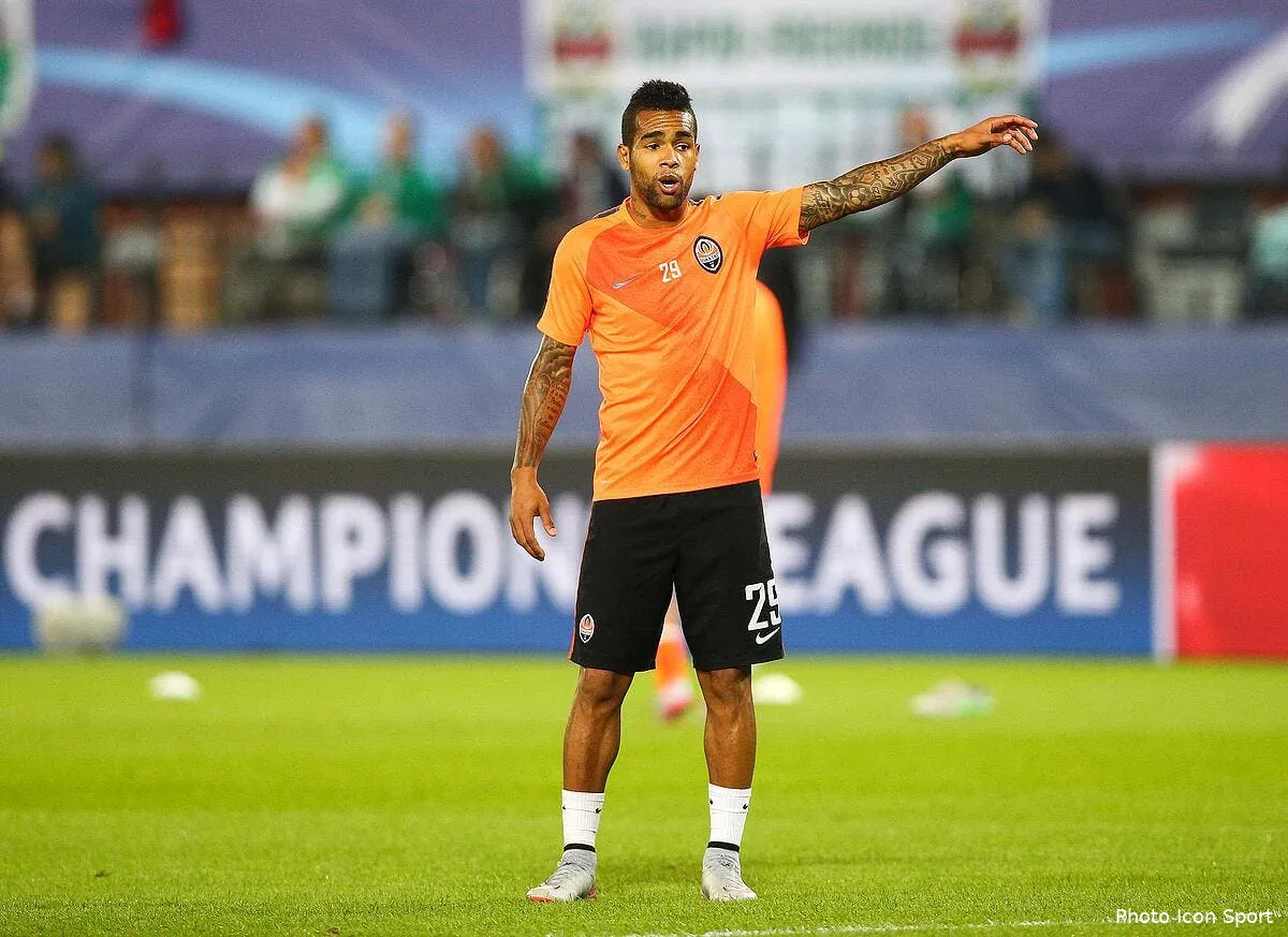 blanc l avoue le psg a craque pour alex teixeira alex teixeira 1127573