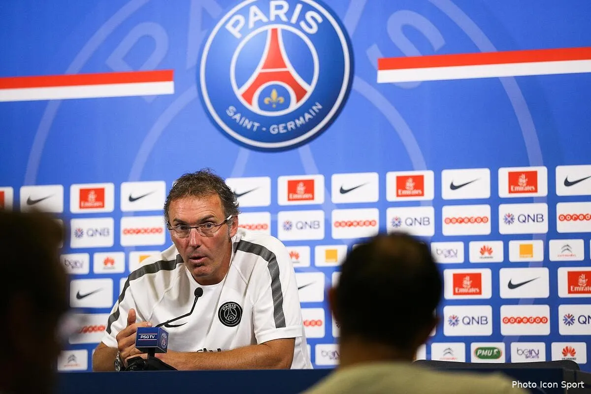 blanc l om est peut etre meilleur mais le psg a gagne 2 0 iconsport fer 240714 01 0698287