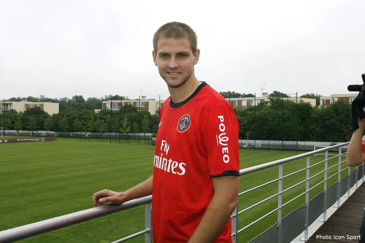 bodmer honore pour son action en dehors du psg iconsport per030710 01 1034468