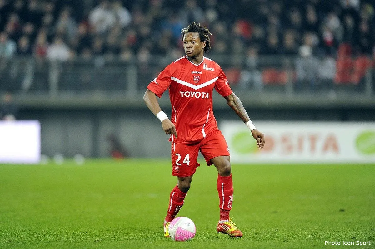 bong n a que l om en tete iconsport per 100312 165 1838912