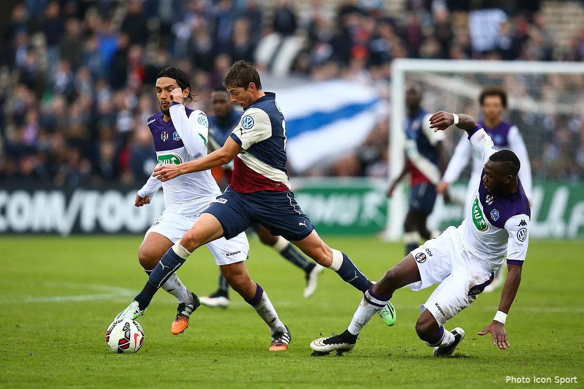 bordeaux a digere le 0 5 contre l ol assure sagnol iconsport blo 040115 02 08100793