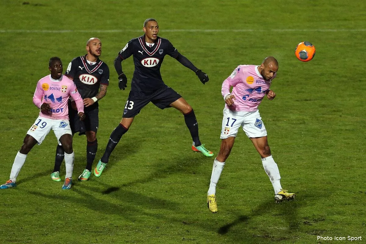 bordeaux adore se faire fouetter iconsport blo 220214 51 1177049