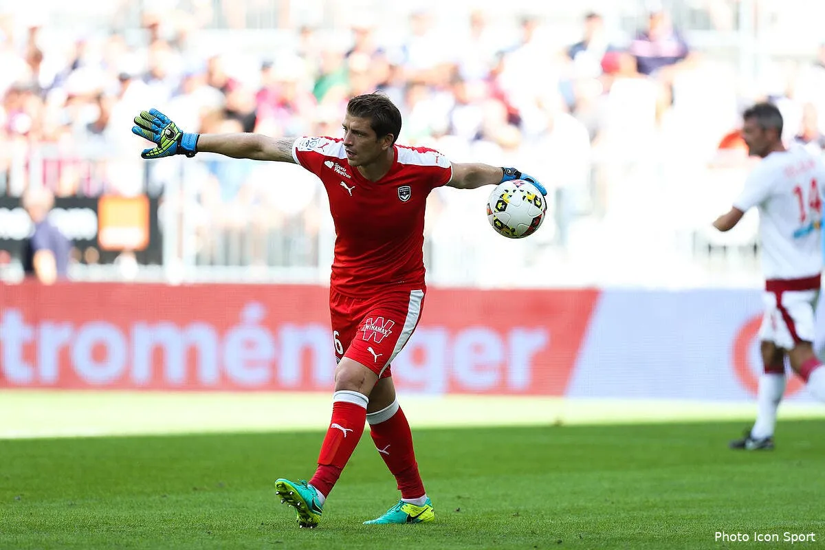 bordeaux carrasso confirme avoir balaye une offre de derniere minute iconsport blo 280816 08 49154000