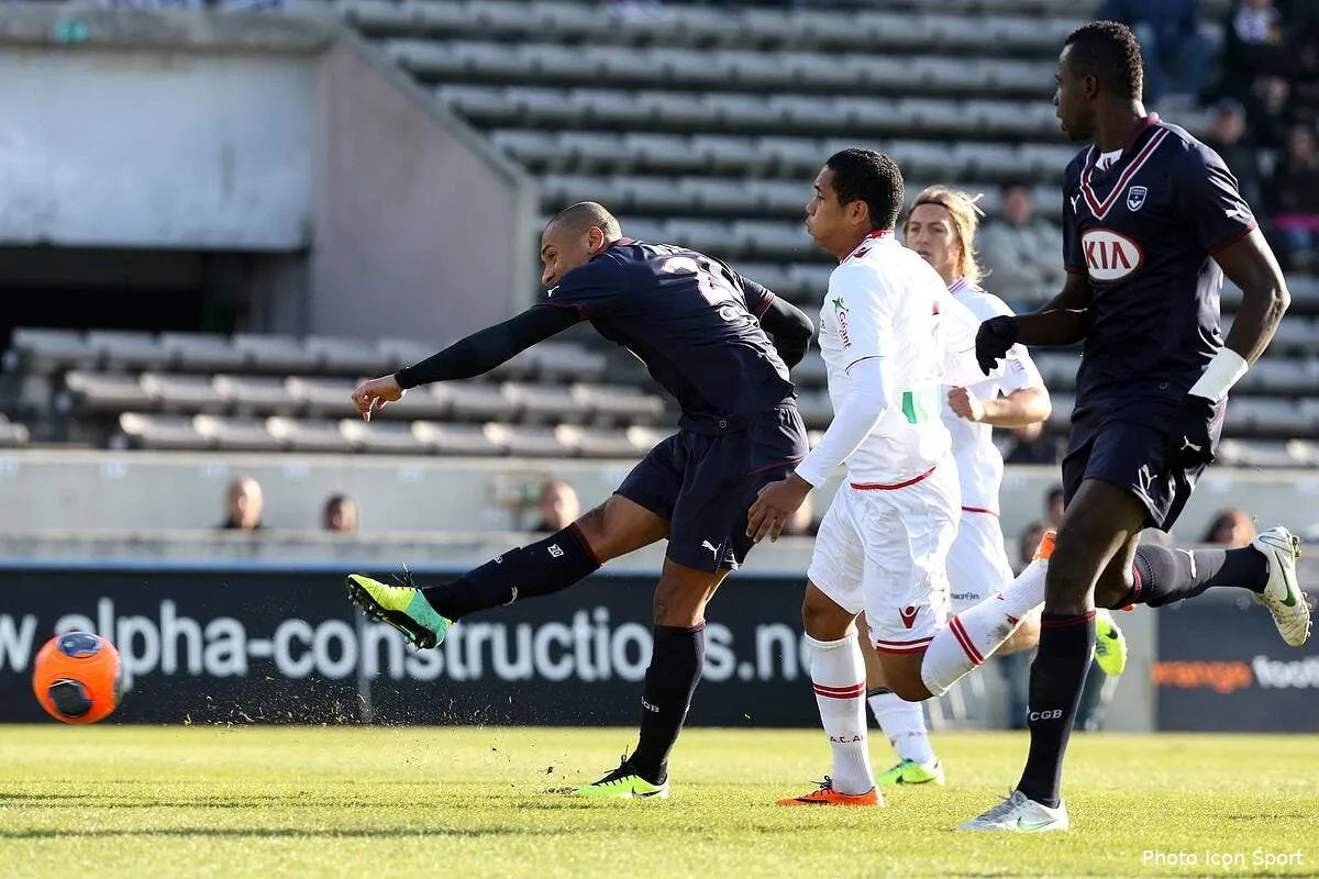 bordeaux eparpille ajaccio facon puzzle iconsport blo 011213 05 0171021