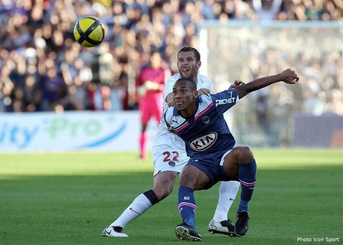 bordeaux fait mal au psg et fait plaisir a l ol iconsport rpr180511 01 1019580