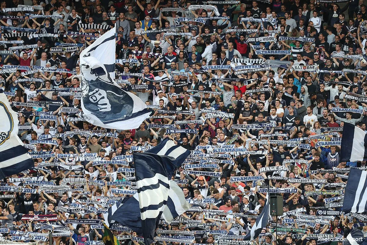 bordeaux furieux les supporters manifestent gourvennec intervient iconsport icon blo 270717 02 07188569