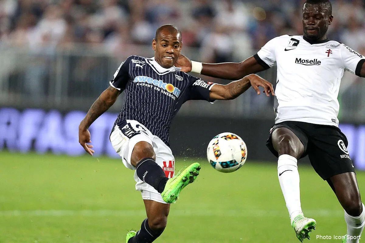 bordeaux gourvennec evite de regarder l ol et l om iconsport blo 080417 05 22176086