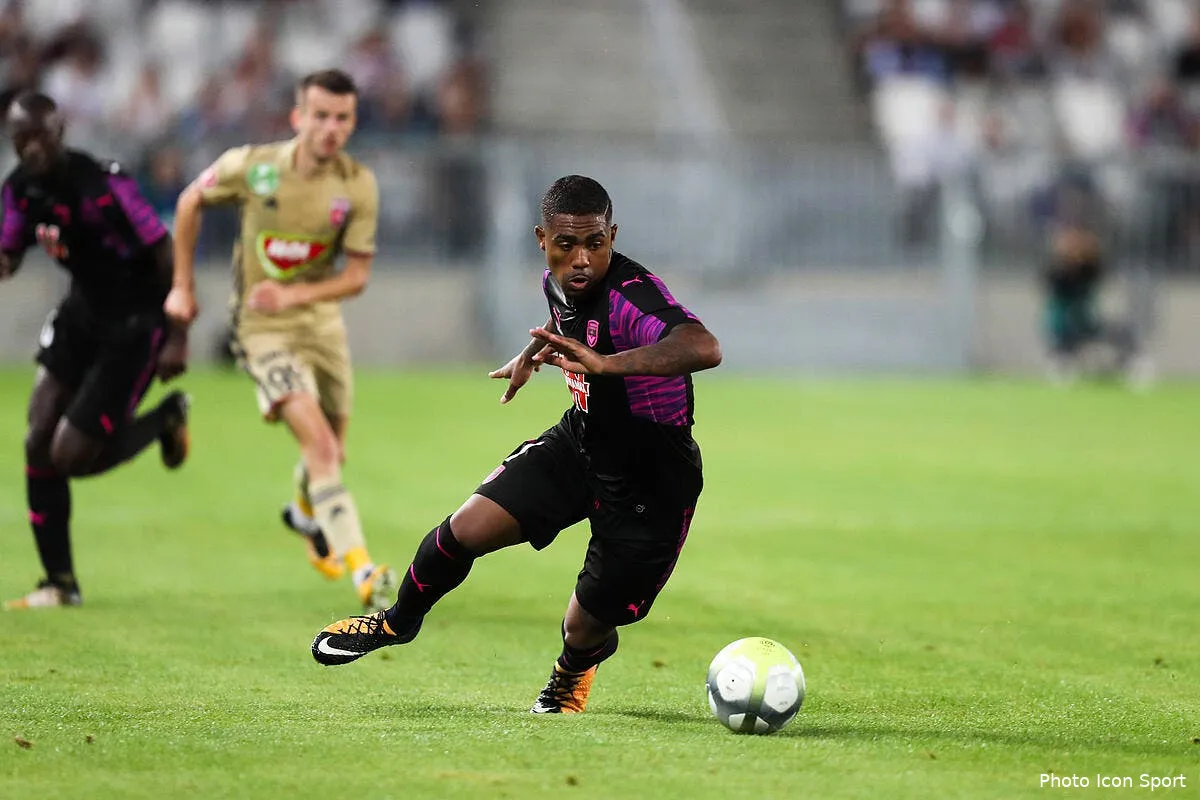 bordeaux les girondins sortent les barbeles pour malcom iconsport icon blo 270717 09 04189699