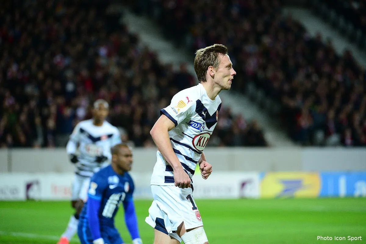 bordeaux met les barbeles pour chantome et crivelli iconsport win 260116 01 6069131989