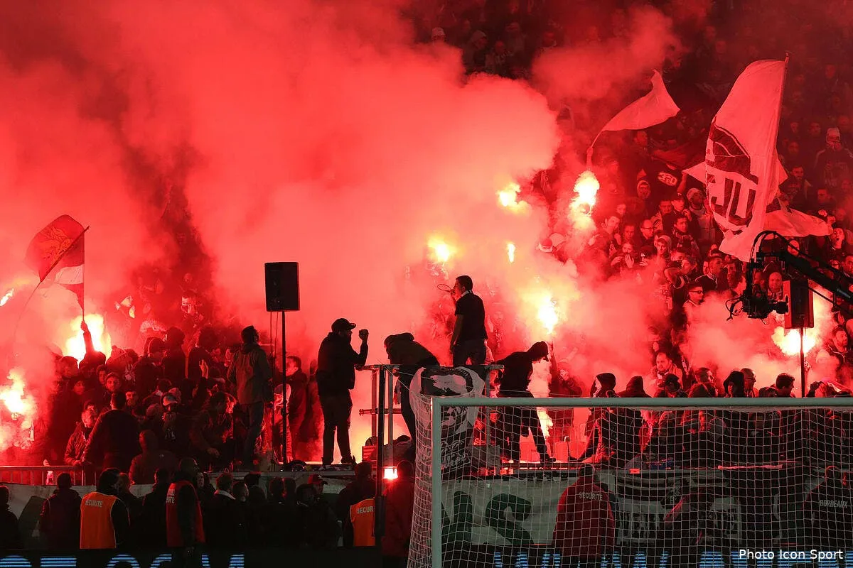 bordeaux om un supporter serieusement blesse par une bombe agricole iconsport icon blo 191117 05 26200415