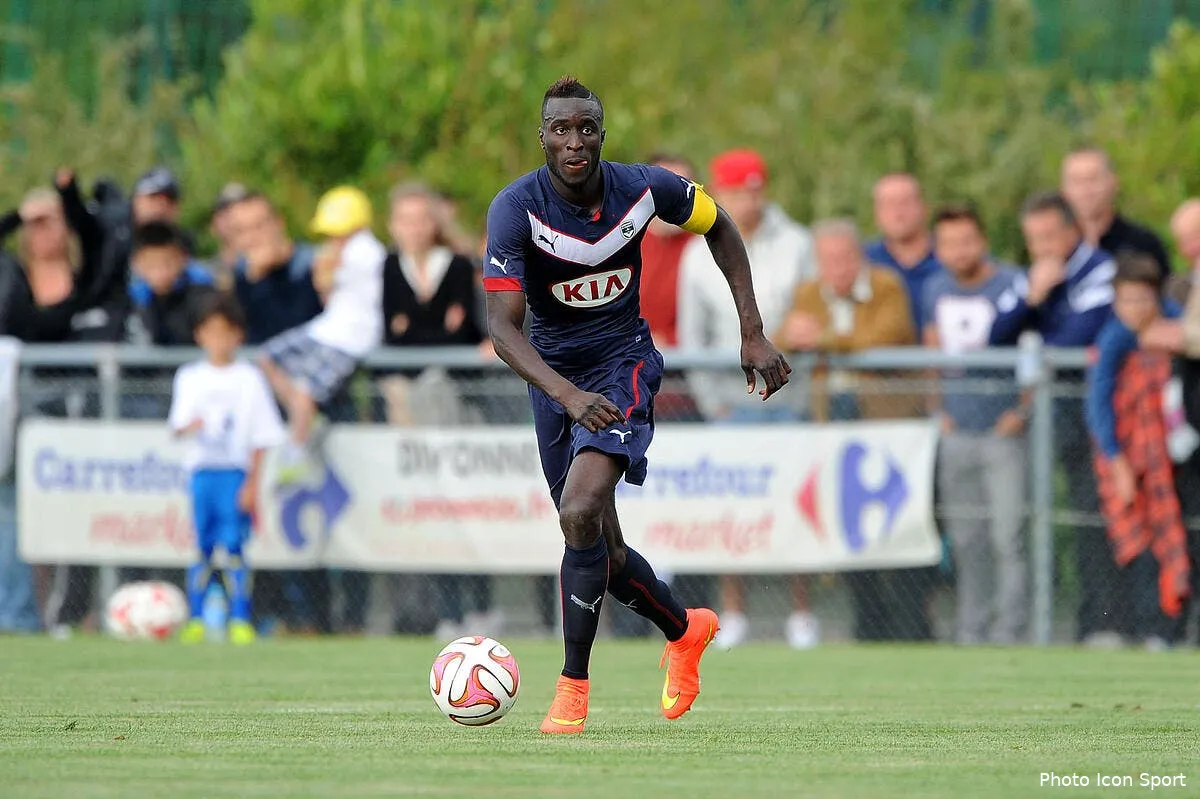 bordeaux rend hommage a sane et tacle ses supporters sane 2150936