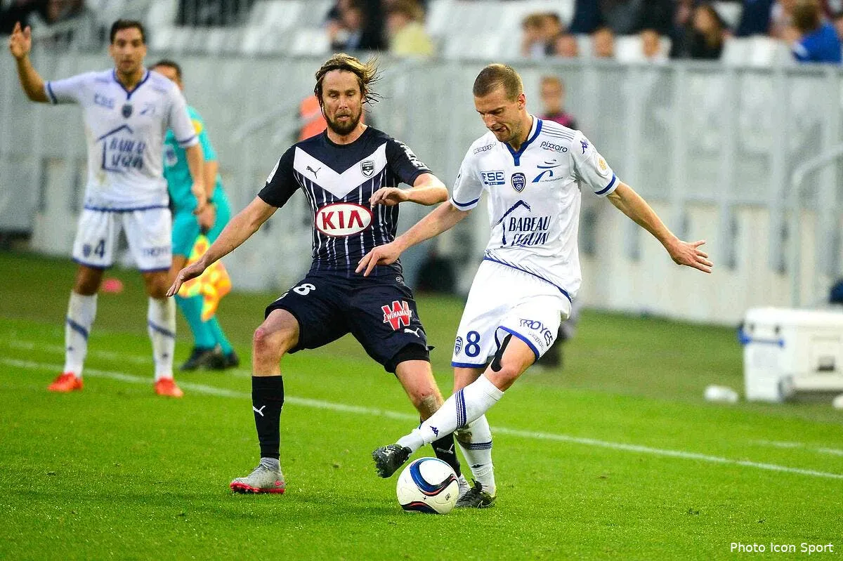 bordeaux souffle un bon coup face a troyes iconsport blu 251015 01 07123921