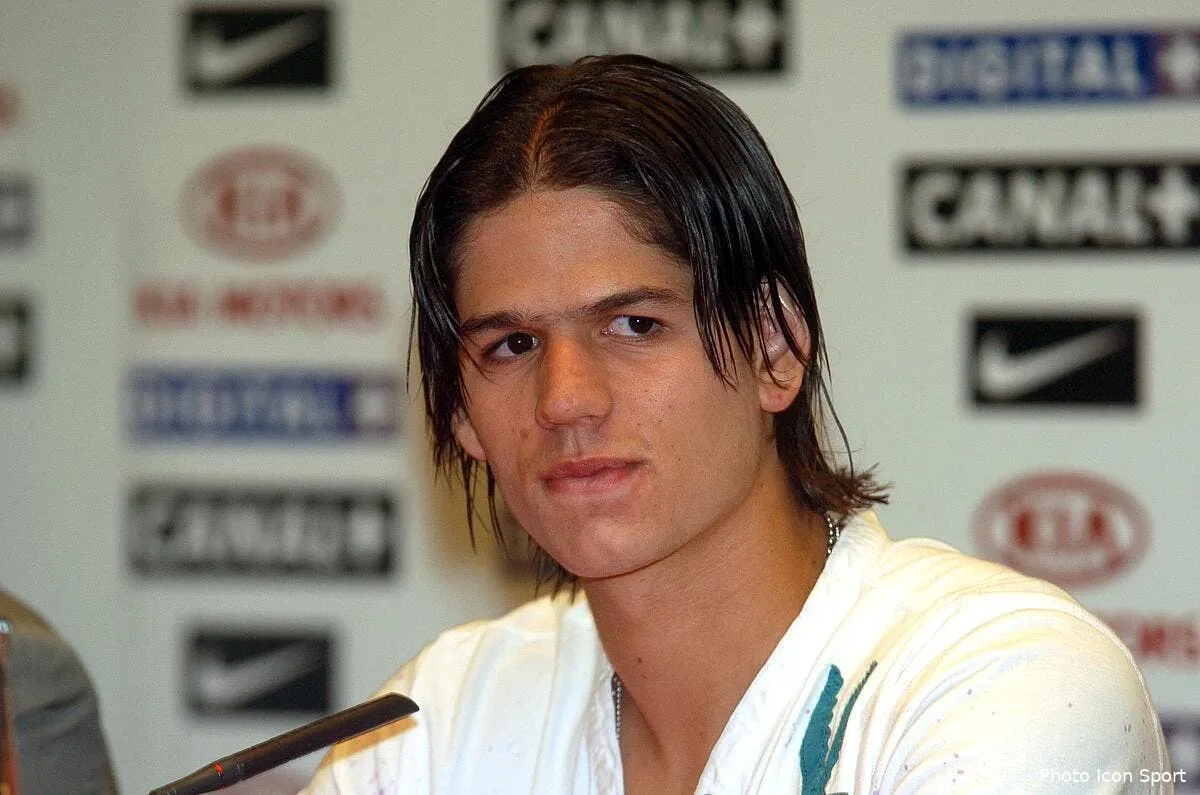 bordeaux tente par un defenseur portugais iconsport alf 080606 01 0629142