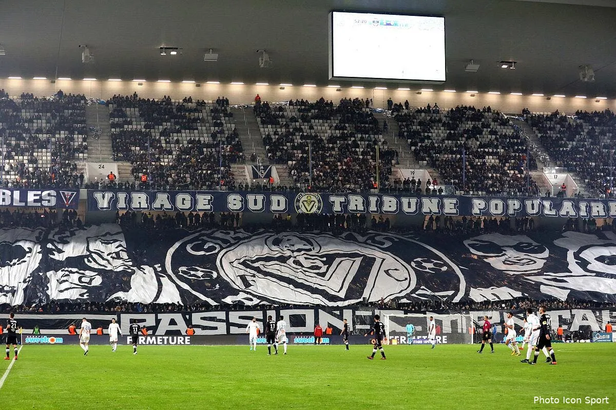 bordeaux un allez l om fait tache en pleine minute de silence iconsport icon blo 191117 05 29212437