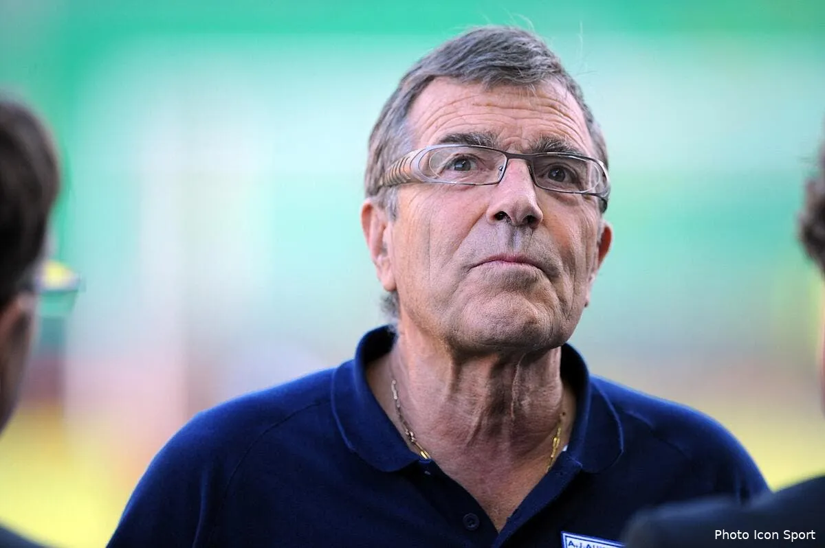 bourgoin fait vraiment une fixation sur aulas iconsport jpt 011011 25 5327003