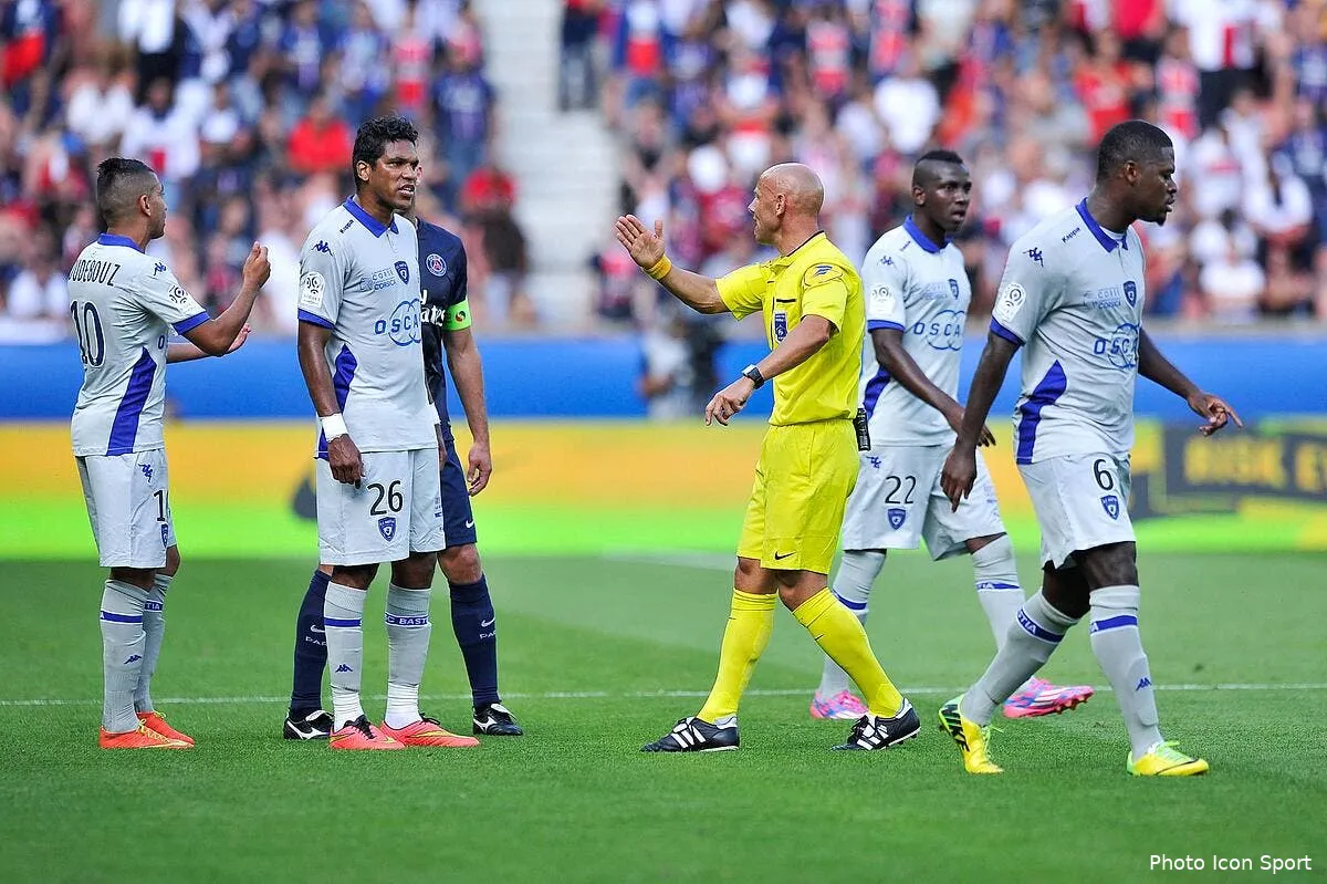 brandao faisait rire larque maintenant il lui fait peur iconsport meu 160814 03 0989825