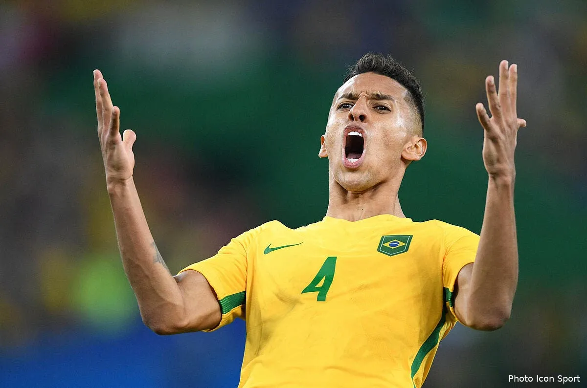 bresil marquinhos convoque avec la selecao pas thiago silva iconsport vis 200816 89 38152502