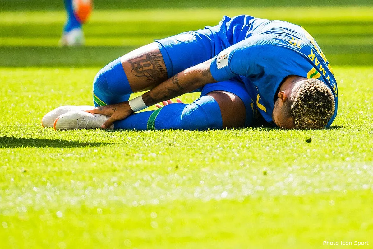 bresil neymar il simule et il pleure un ancien du psg pete un plomb iconsport icon bbb 220618 93 88222771