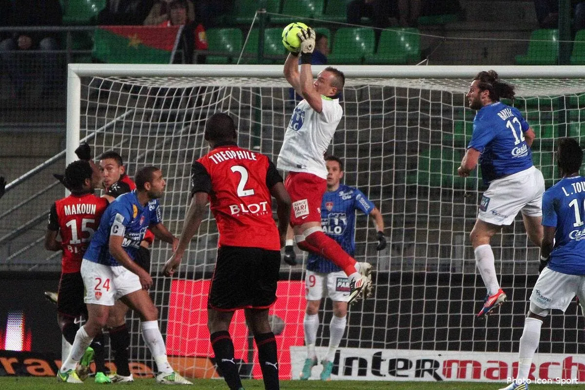 brest repart de rennes avec un moral en breton iconsport ker 081212 01 0245005