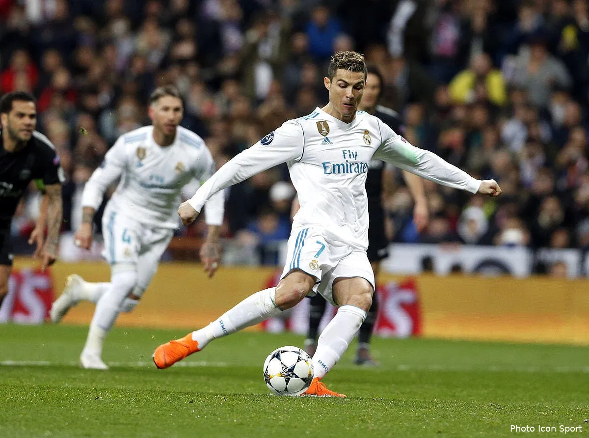 c est confirme cristiano ronaldo a roule l arbitre et le psg ronaldo 99210087
