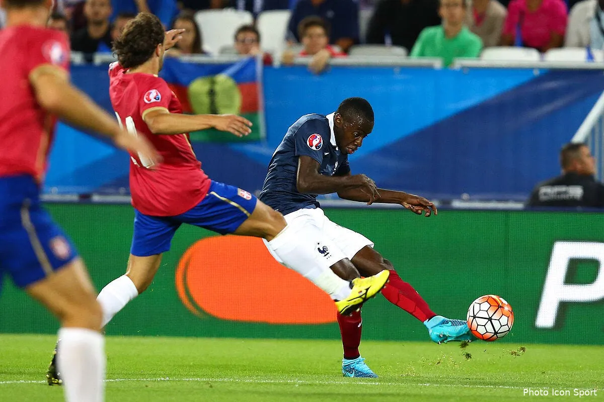 c est donc possible la france gagne des places au classement fifa iconsport blo 070915 08 25122063