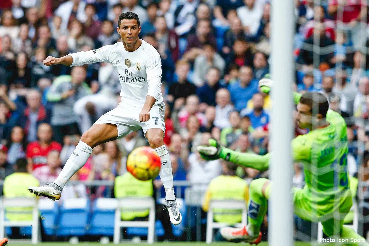 c est une premiere cristiano ronaldo evoque un depart du real iconsport sho 311015 10 09124563