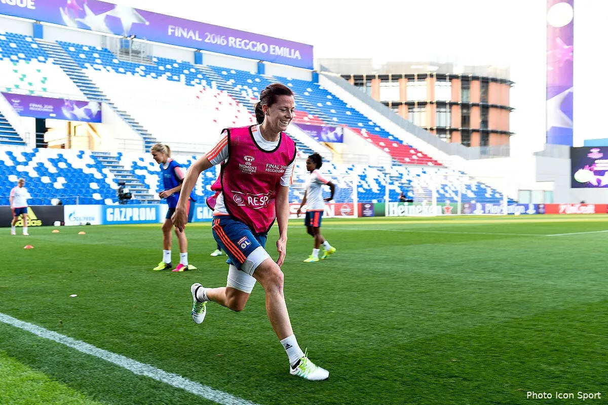 c1 feminine wolfsburg ol les compos iconsport bbb 250516 08 04144106