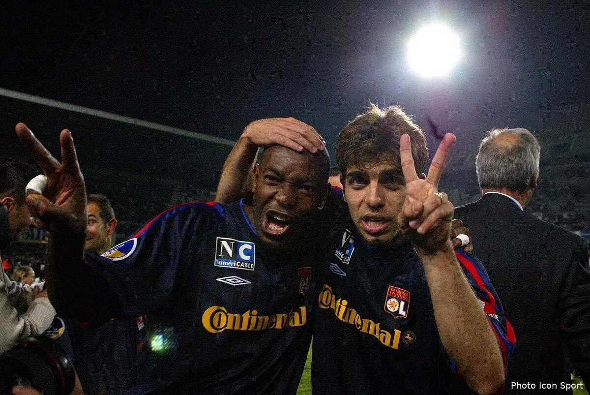 cacapa et juninho revent d un retour a l ol iconsport 010105 99 000018725997