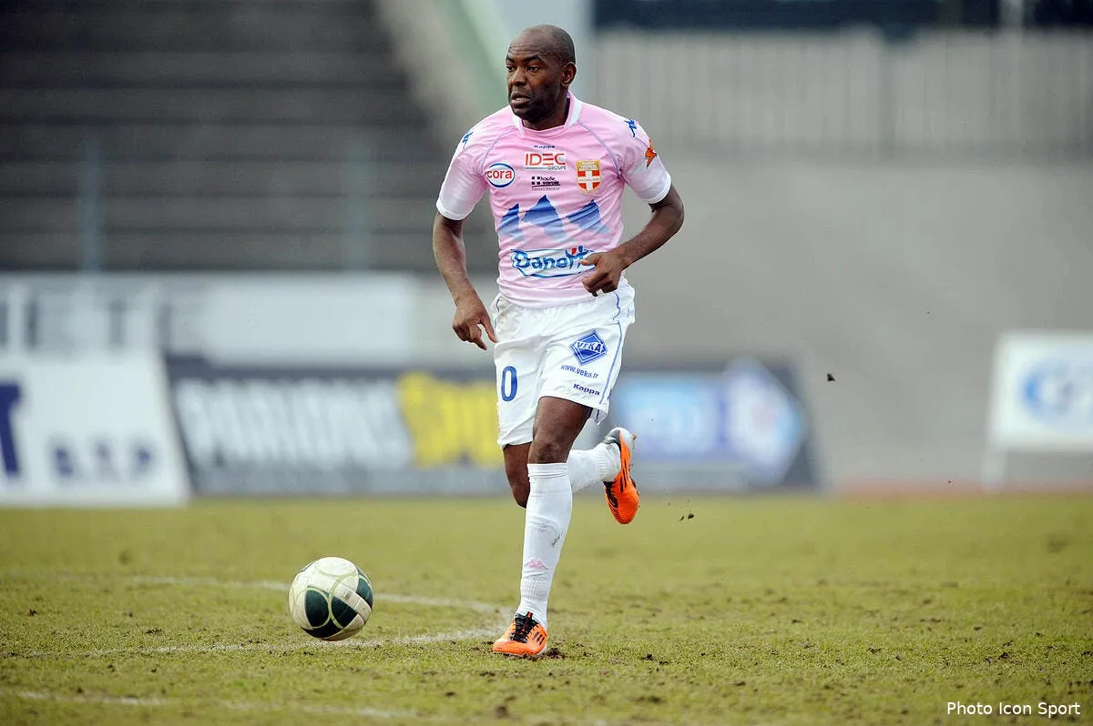 cacapa postule a un role a l ol iconsport jpt 120211 01 1418464