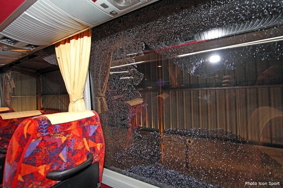 caen et la lfp portent plainte pour le bus caillasse iconsport bel 191111 01 0127554