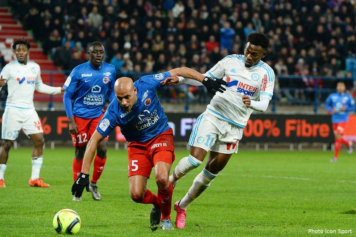 caen eteint la lumiere et se retrouve dans le noir iconsport pet 170116 01 24130899