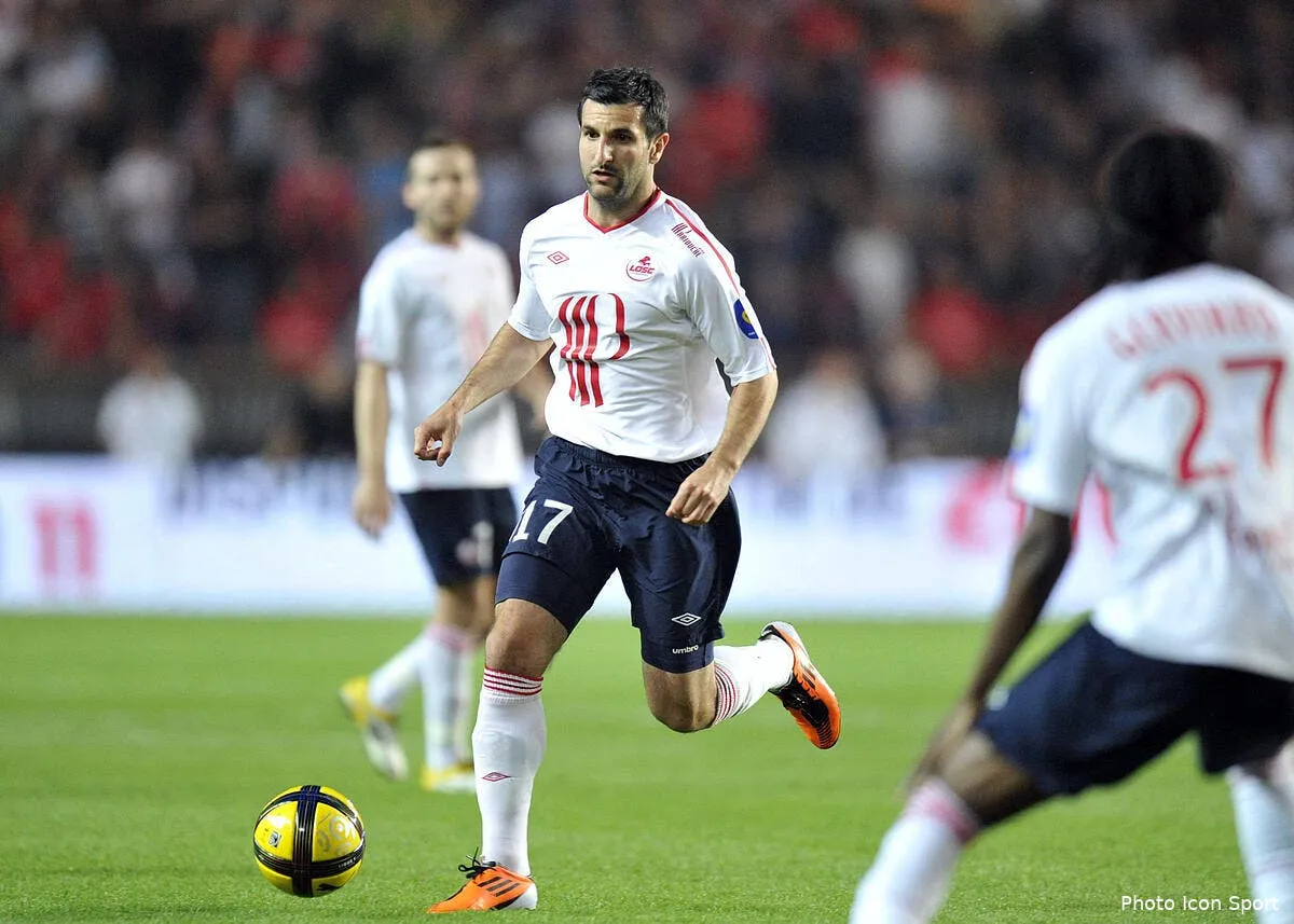 caen grille tout le monde pour pierre alain frau iconsport lai210511 01 23420905