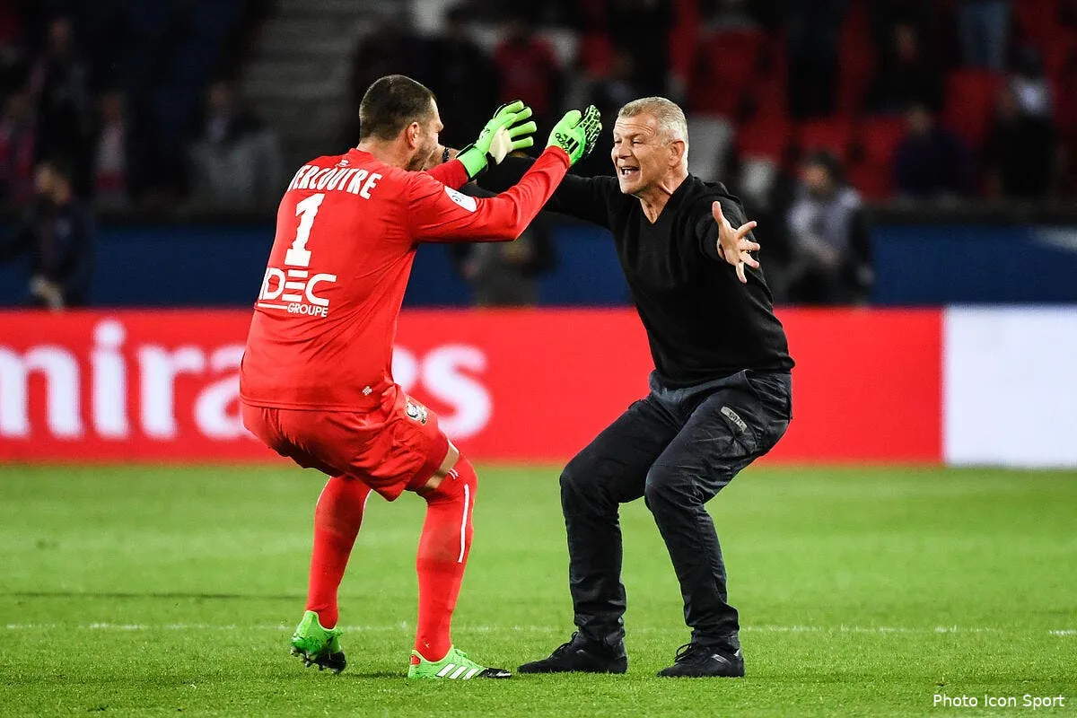 caen les anciens de l ol se font detruire par garande iconsport dib 200517 10 21181384