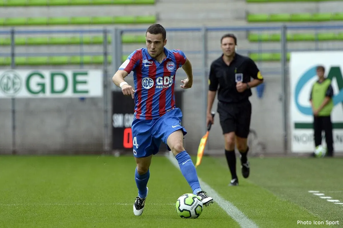 caen se fait sa place sur le podium iconsport por 060812 08 8742381