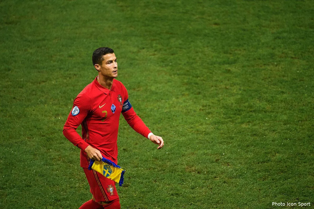 cambriolage chez cristiano ronaldo un maillot vole icon bb200908bb960296311