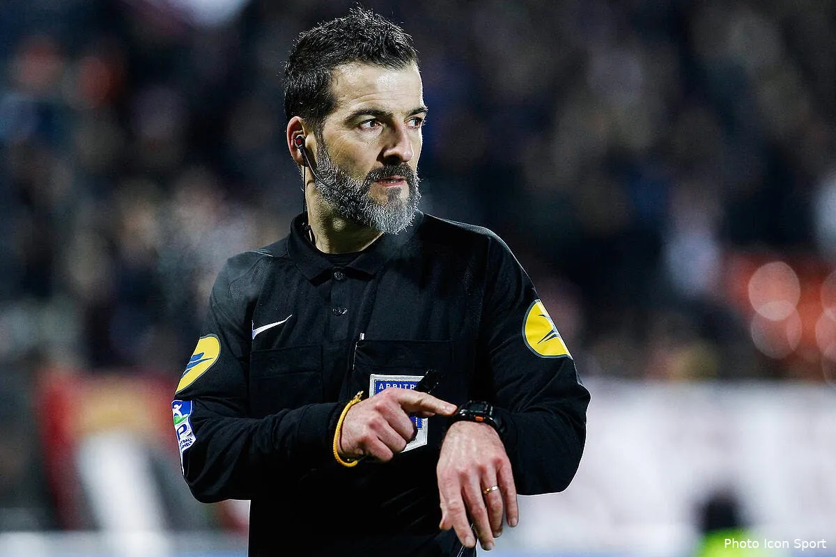 carnet noir deces de l arbitre sebastien desiage icon mar 100218 11 03293815