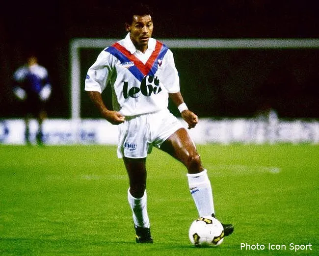 carnet roberto cabanas est decede l ol a mis a l essai le fils d un attaquant legendaire iconsport ban 281107 59 21 39109166668